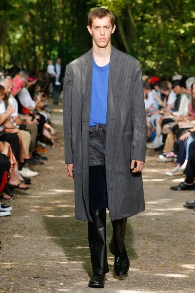 Look 21